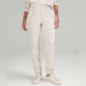 NWOT Lululemon Softstreme Joggers White Opal Size 8